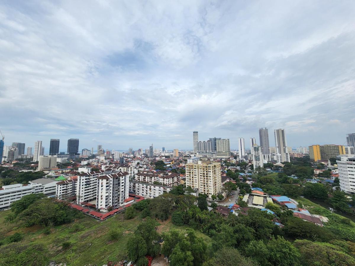 Beacon Executive Suite - Skypool Penang View George Town Exterior photo