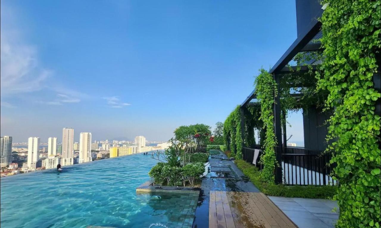 Beacon Executive Suite - Skypool Penang View George Town Exterior photo