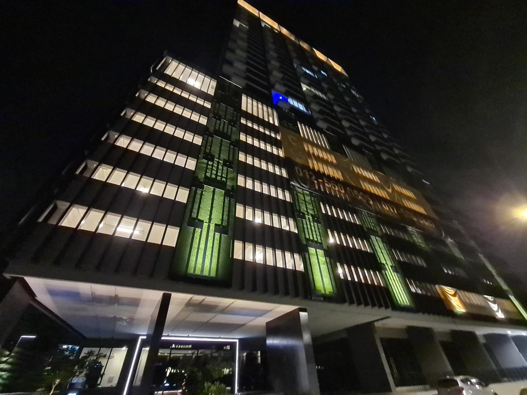 Beacon Executive Suite - Skypool Penang View George Town Exterior photo