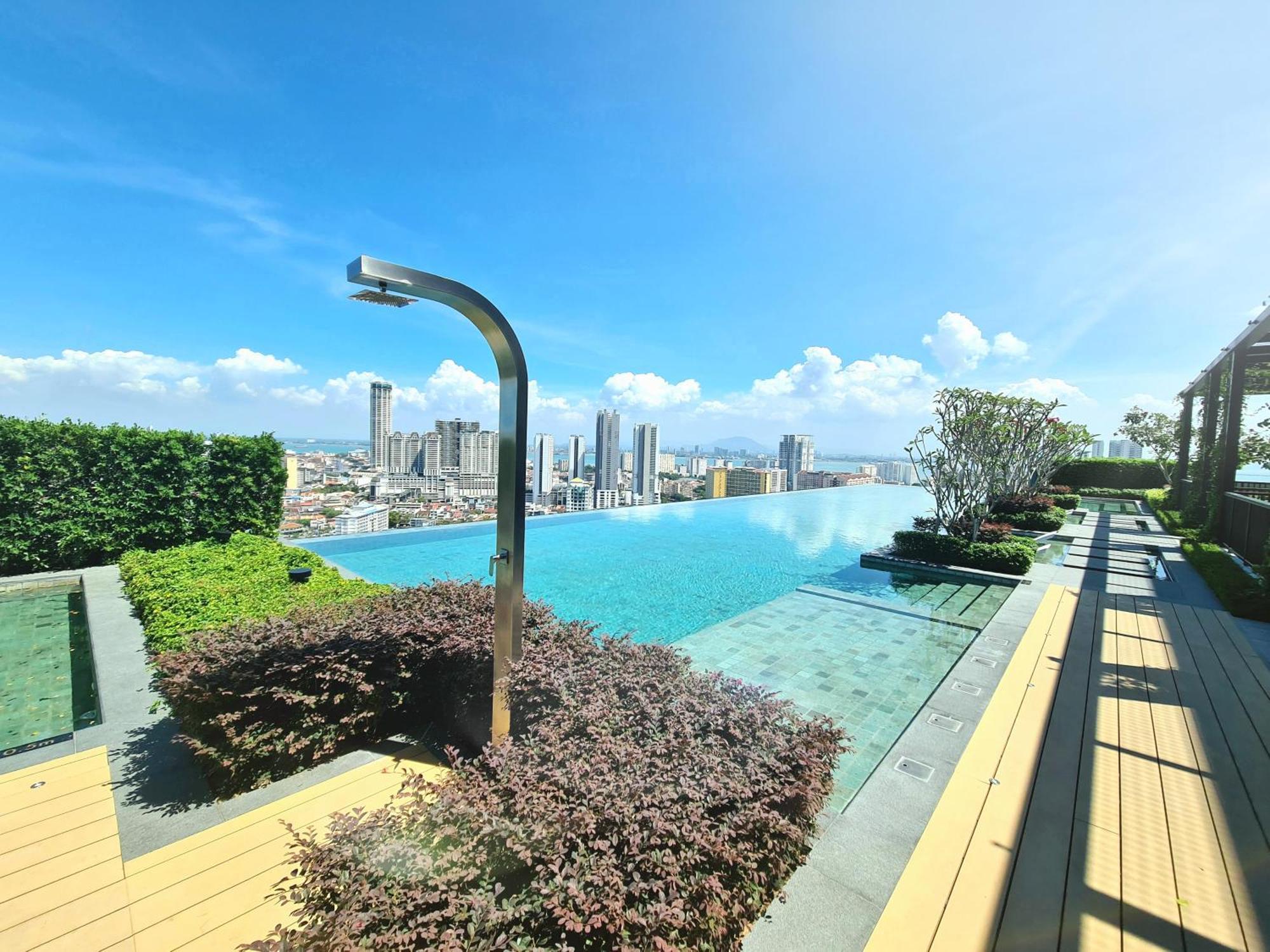 Beacon Executive Suite - Skypool Penang View George Town Exterior photo